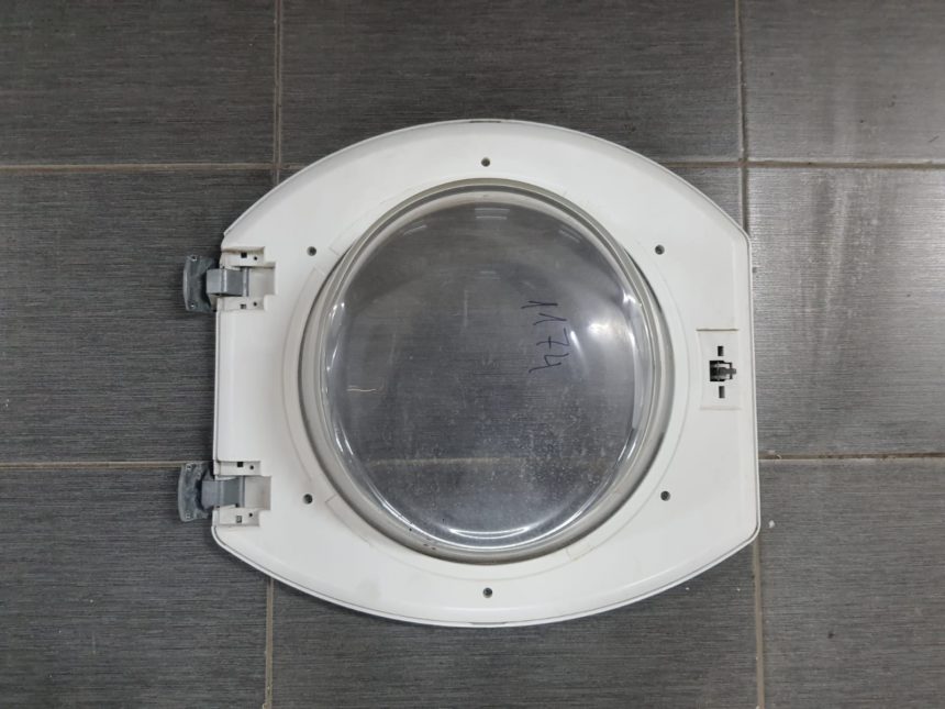 Люк б/у для стиральной машины Ariston AML 129 EU